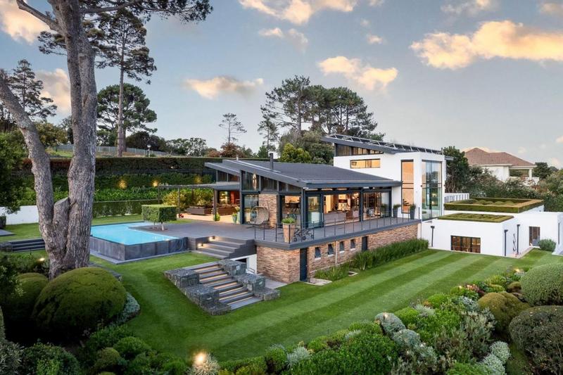 5 Bedroom Property for Sale in Bishopscourt Western Cape